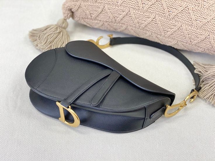 Dior شنطة نسائيه ماركه