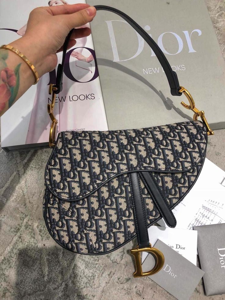Dior شنطة نسائيه ماركه